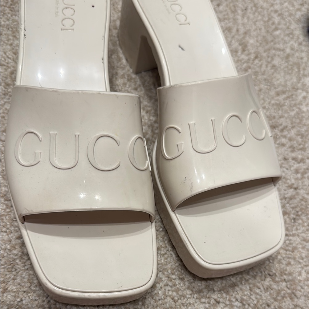 Gucci White Mules With Elegant Square-Toe Design